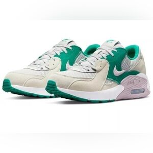 Women’s Nike Air Max Excee SZ 8